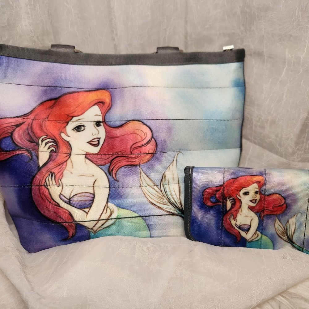 Harveys Disney Couture Good v Evil Little Mermaid Ariel Ursula Ring Tote Wallet